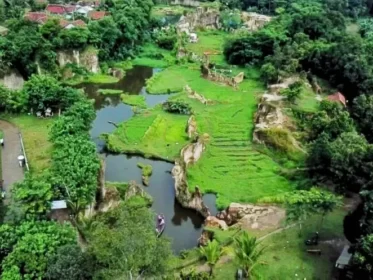Tebing-Koja-Kandang-Gozilla